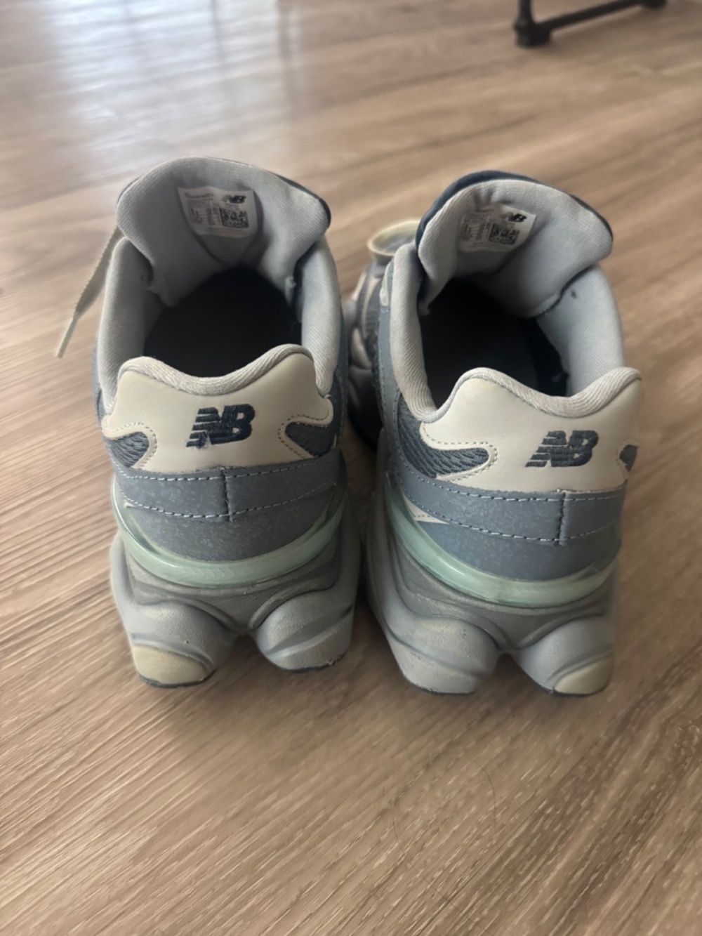 New Balance 9060 shoes - Picture 3 of 5